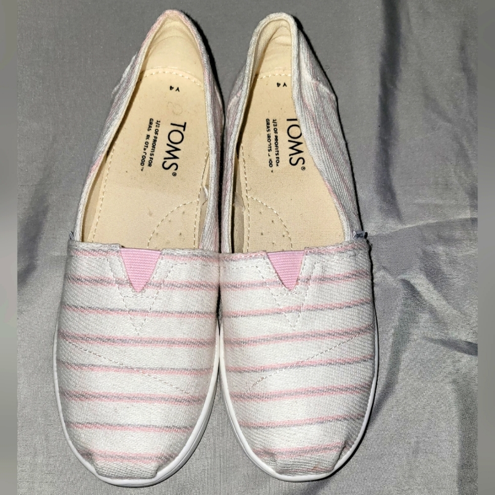 👧🏾💖👧🏾NWOB TOMS Girls Redondo Loafer Flats👧🏾💖👧🏾 - Picture 1 of 7